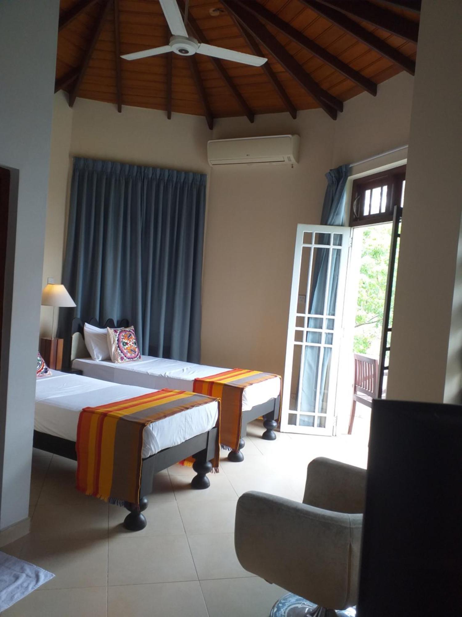 Crown Hills Kandy Inn Εξωτερικό φωτογραφία