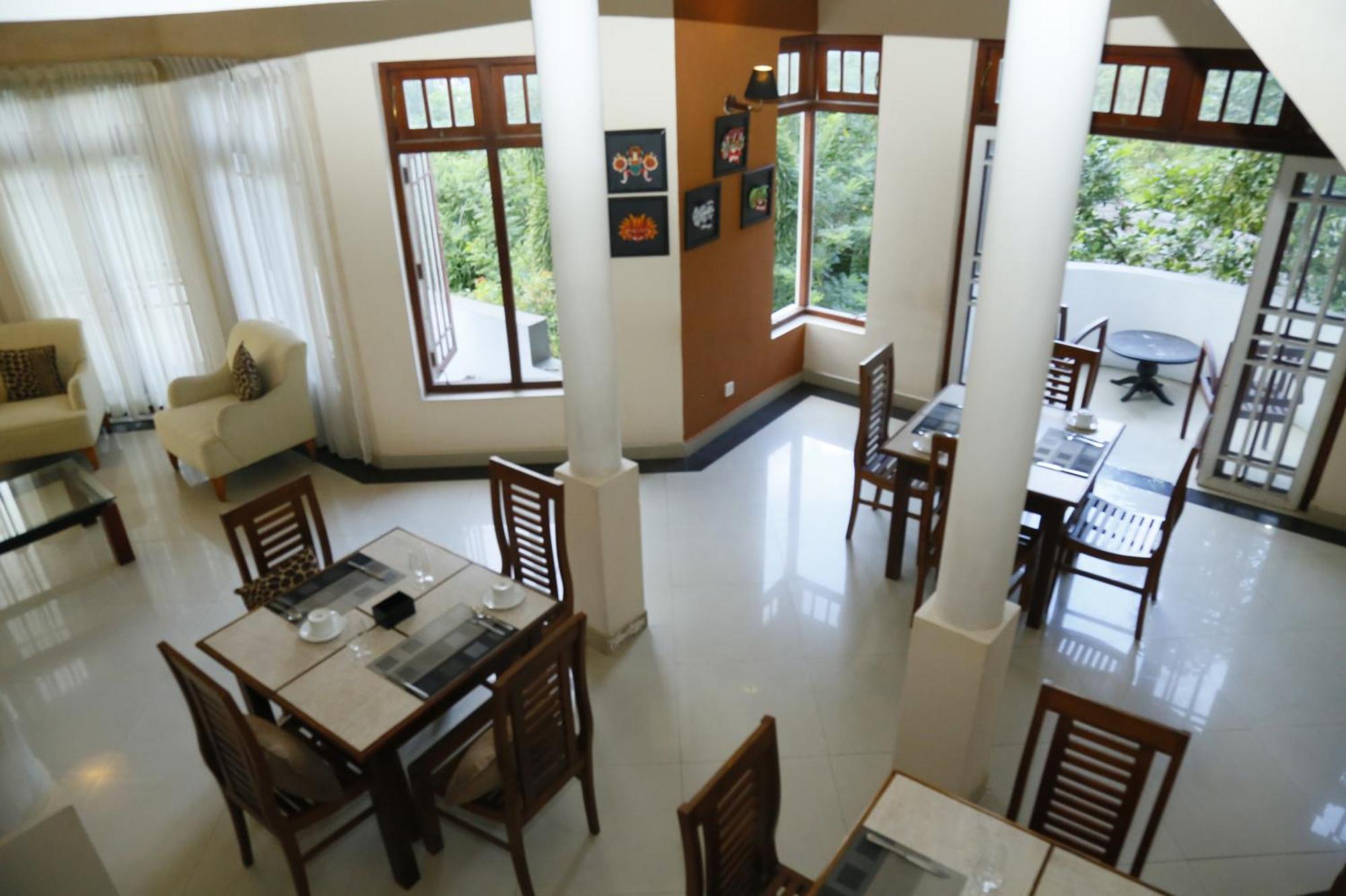 Crown Hills Kandy Inn Εξωτερικό φωτογραφία