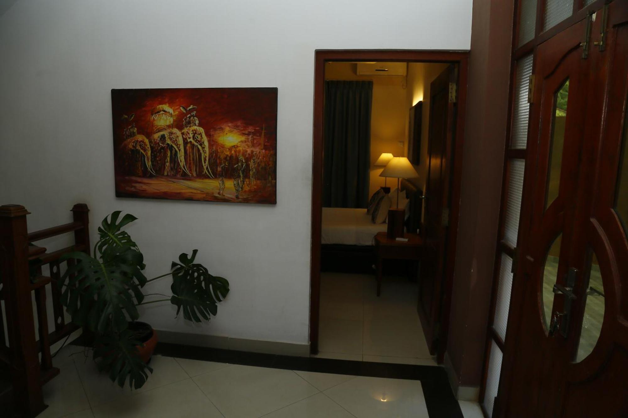 Crown Hills Kandy Inn Εξωτερικό φωτογραφία
